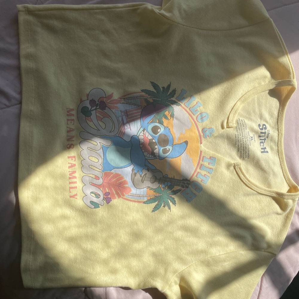 Brand new little stitch shirt.